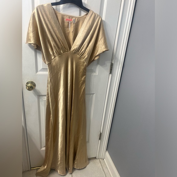 Free People X REVOLVE Beatrice Maxi Dress in Metallic Gold Size 6 - Picture 3 of 13